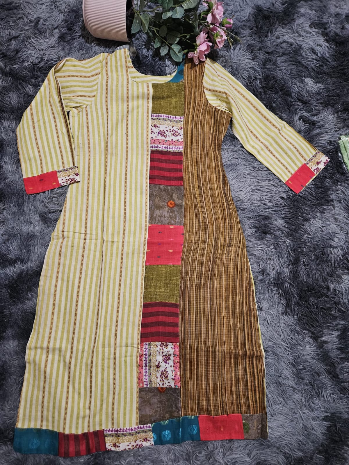 👗 লেডিস কুর্তি – তাঁত কটন ও প্যাচওয়ার্ক